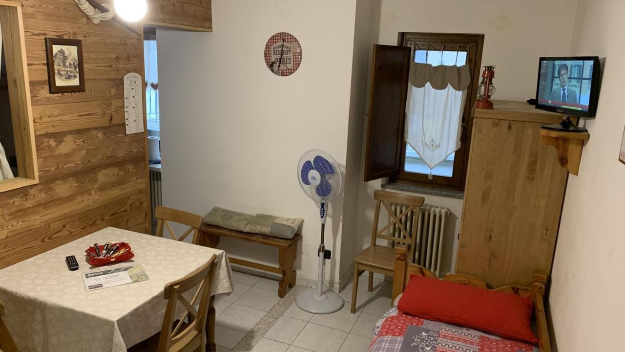 Le Joli Coin Du Passage Lägenhet Aosta Exteriör bild